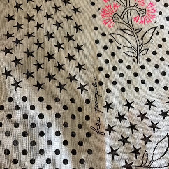 Free People - Picture 3 of 3